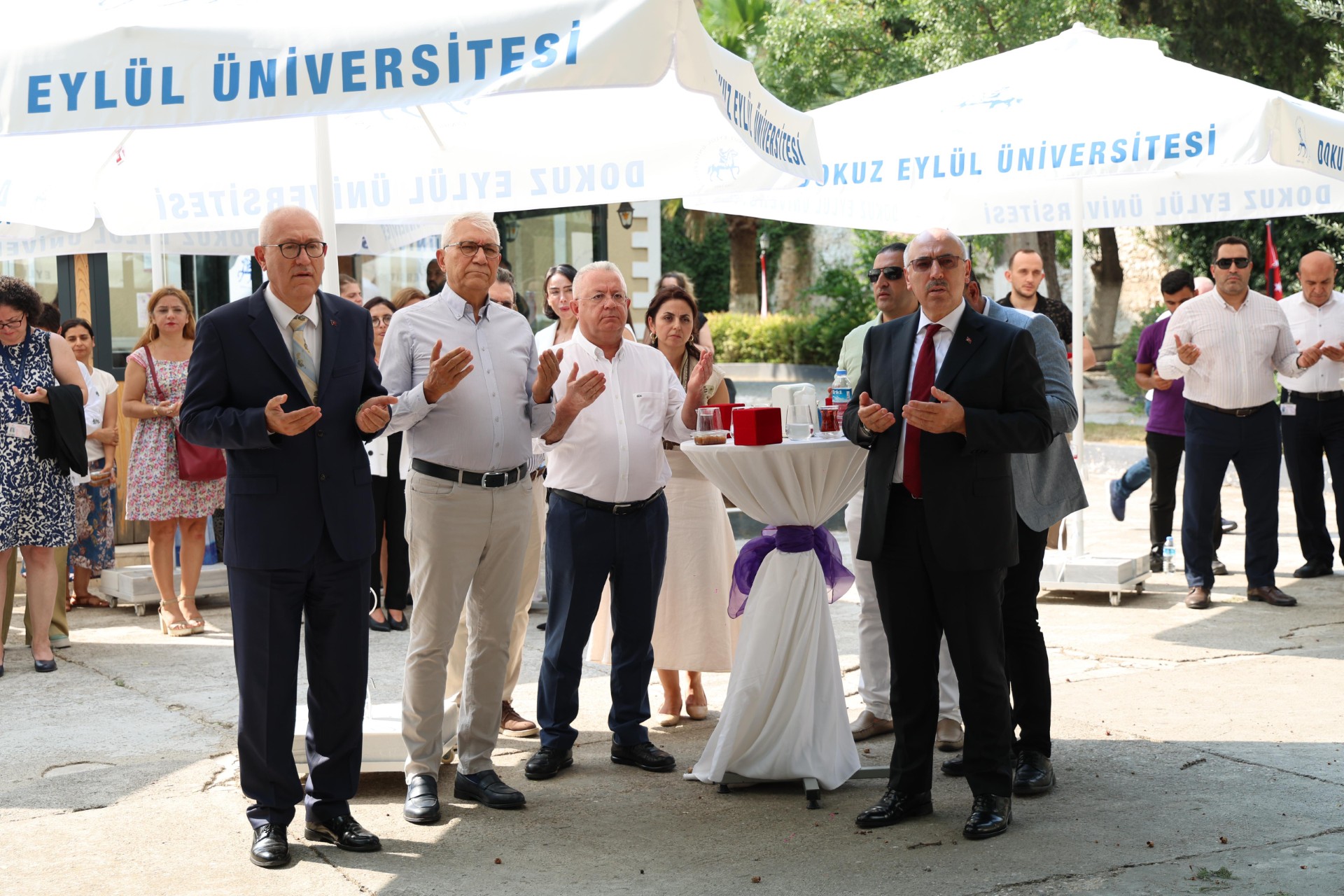 DEÜ'DE 15 TEMMUZ ANMASI: ASLA UNUTMAYACAK, UNUTTURMAYACAĞIZ